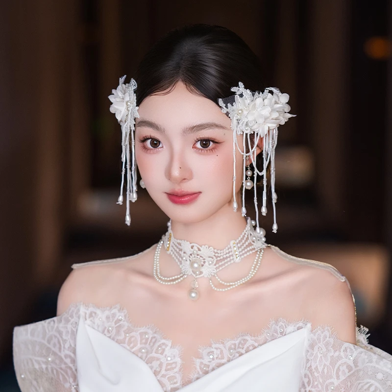 非金属仿珍珠婚庆饰品 新娘复古感白色蕾丝铃兰花流苏头饰MC3748