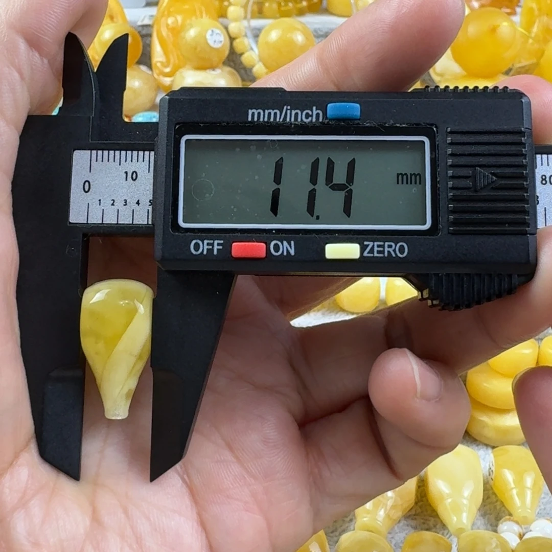 蜜蜡未镶嵌裸石33杂