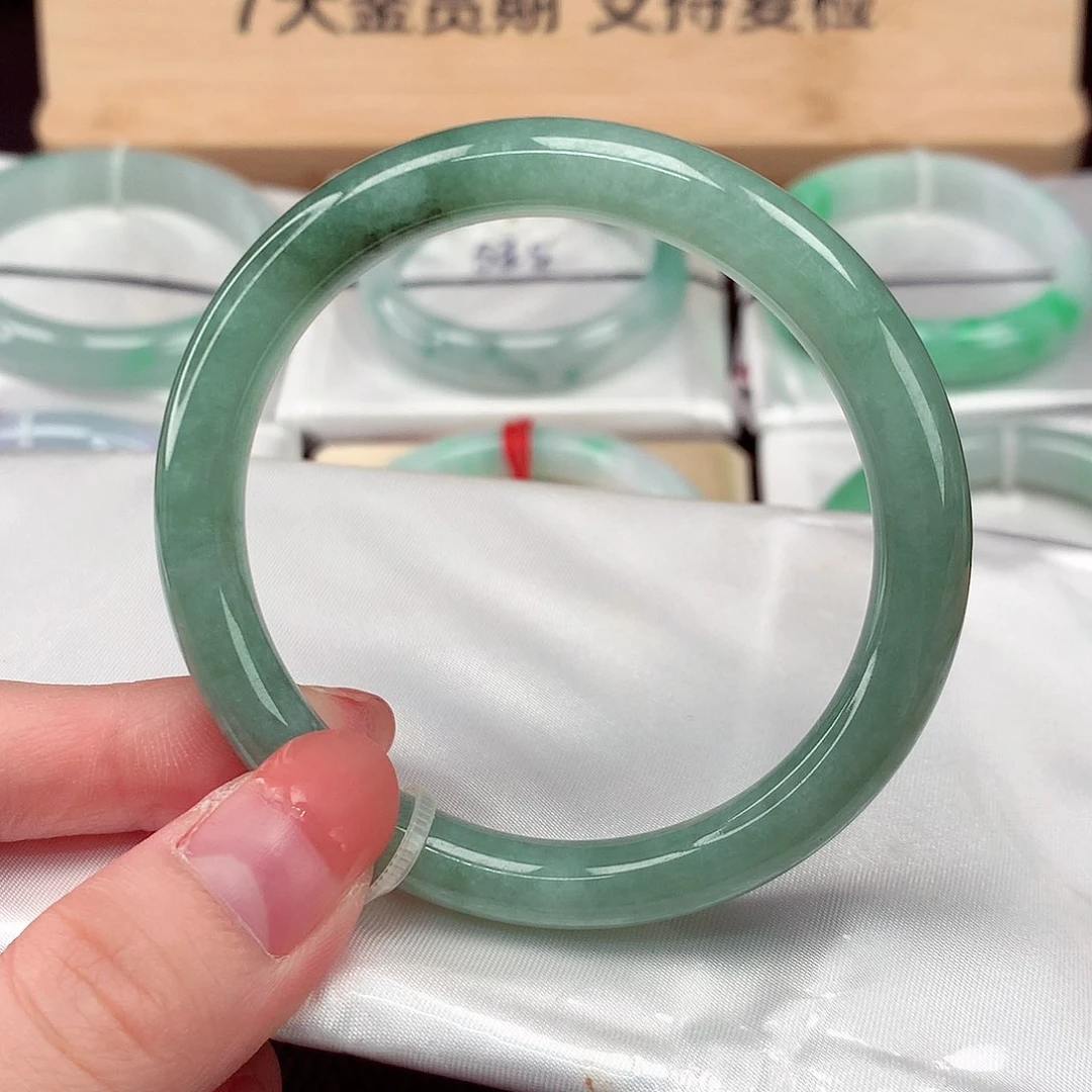 未镶嵌手镯翡翠翡翠
