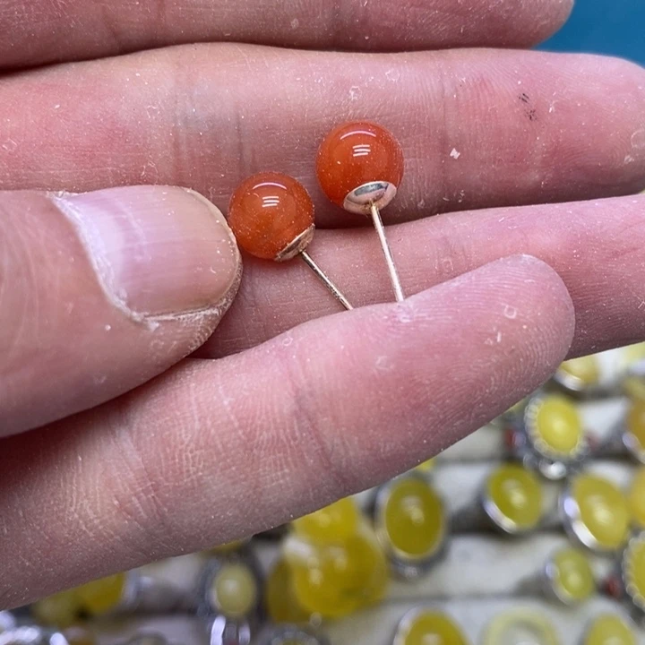 南红玛瑙耳钉银S925镶嵌耳钉