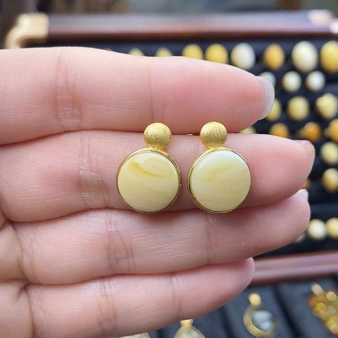 琥珀未镶嵌裸石成品