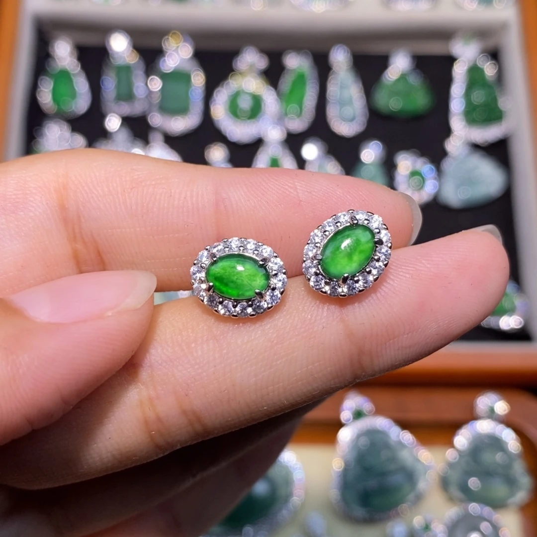 颈饰未镶嵌翡翠天然