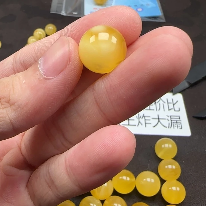 未镶嵌琥珀裸石天然78