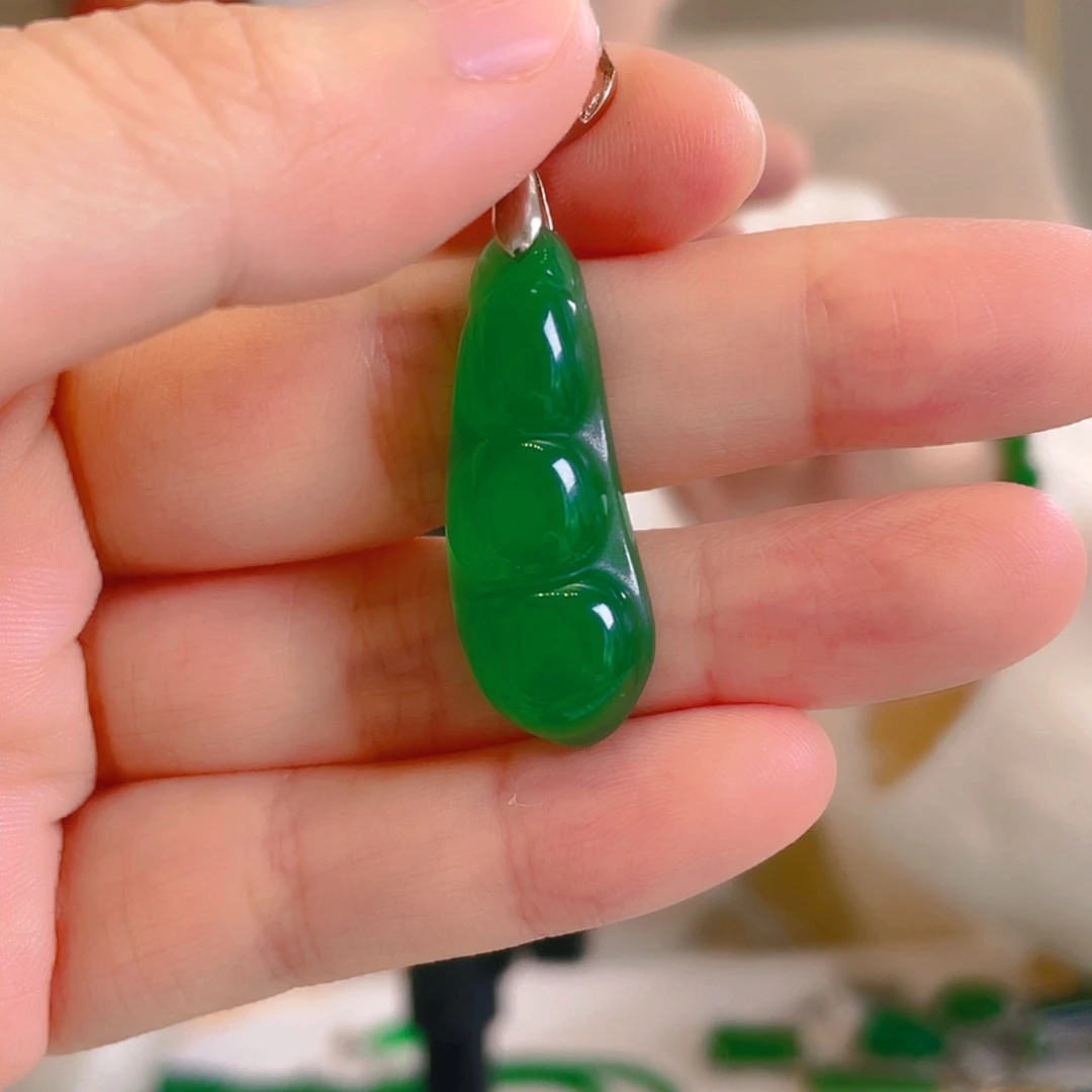 梦***幻玛瑙/玉髓合金颈饰蹦了一点石头