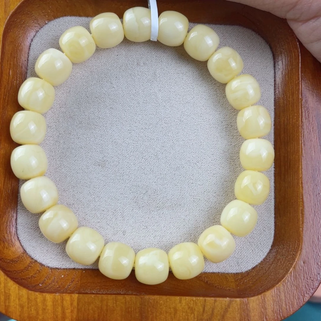 蜜蜡裸石未镶嵌蜜蜡