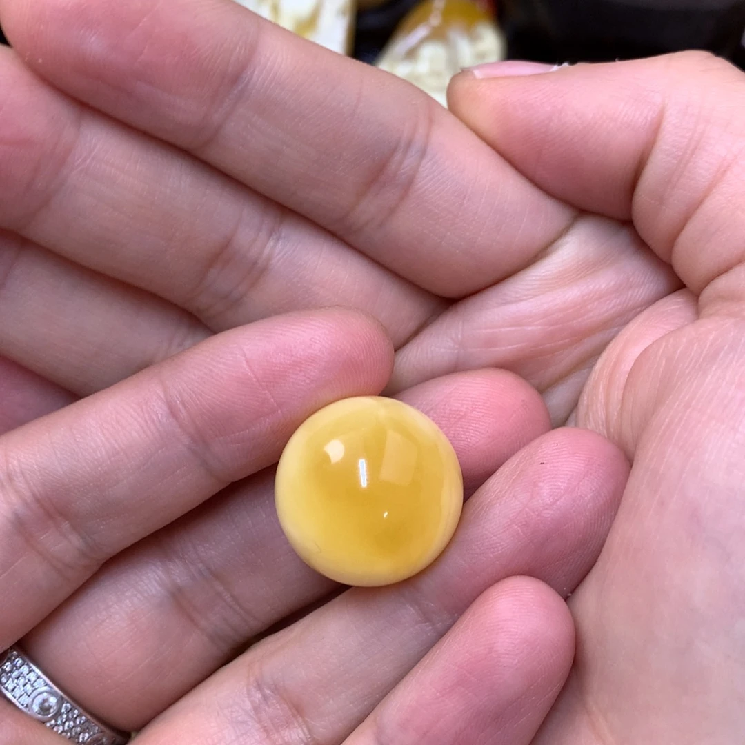 琥珀未镶嵌裸石蜜蜡19.7