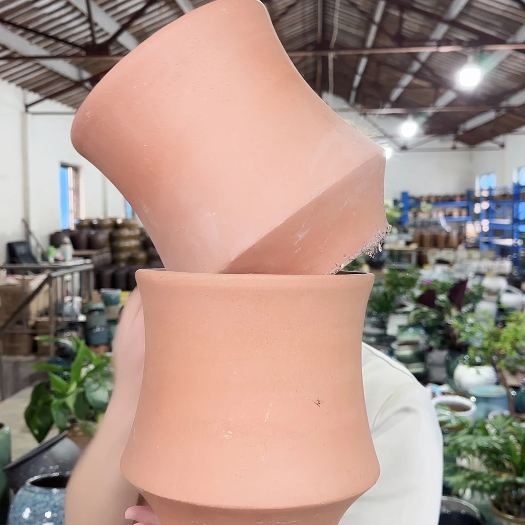 紫砂花盆高20口18。微瑕