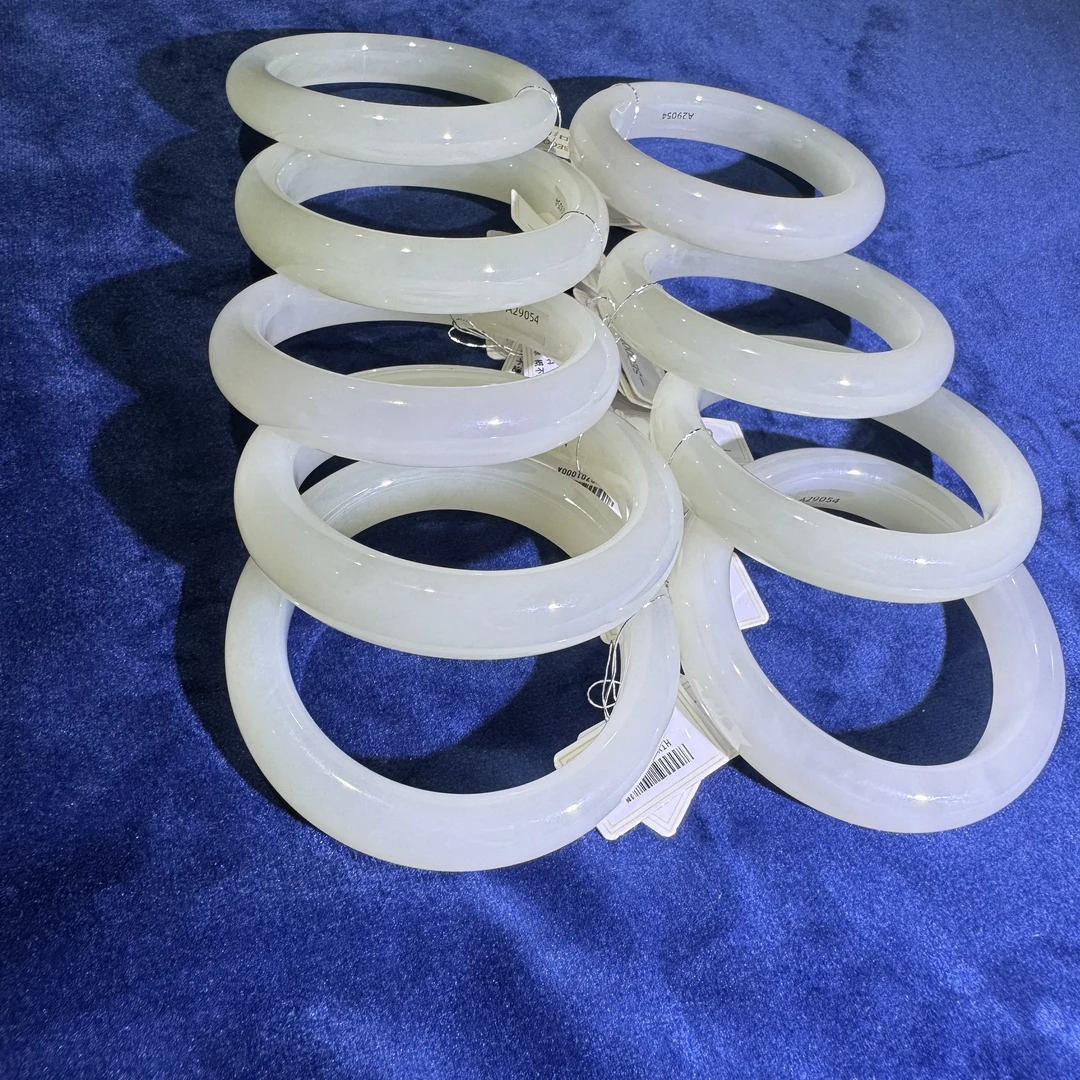 和田玉手镯-多样性发一有水线-HTY12000