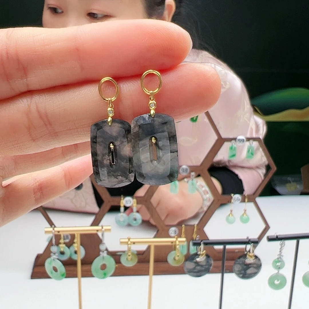 翡翠耳饰18K金镶嵌天然翡翠