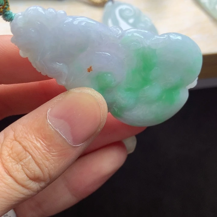 翡翠未镶嵌颈饰吊坠