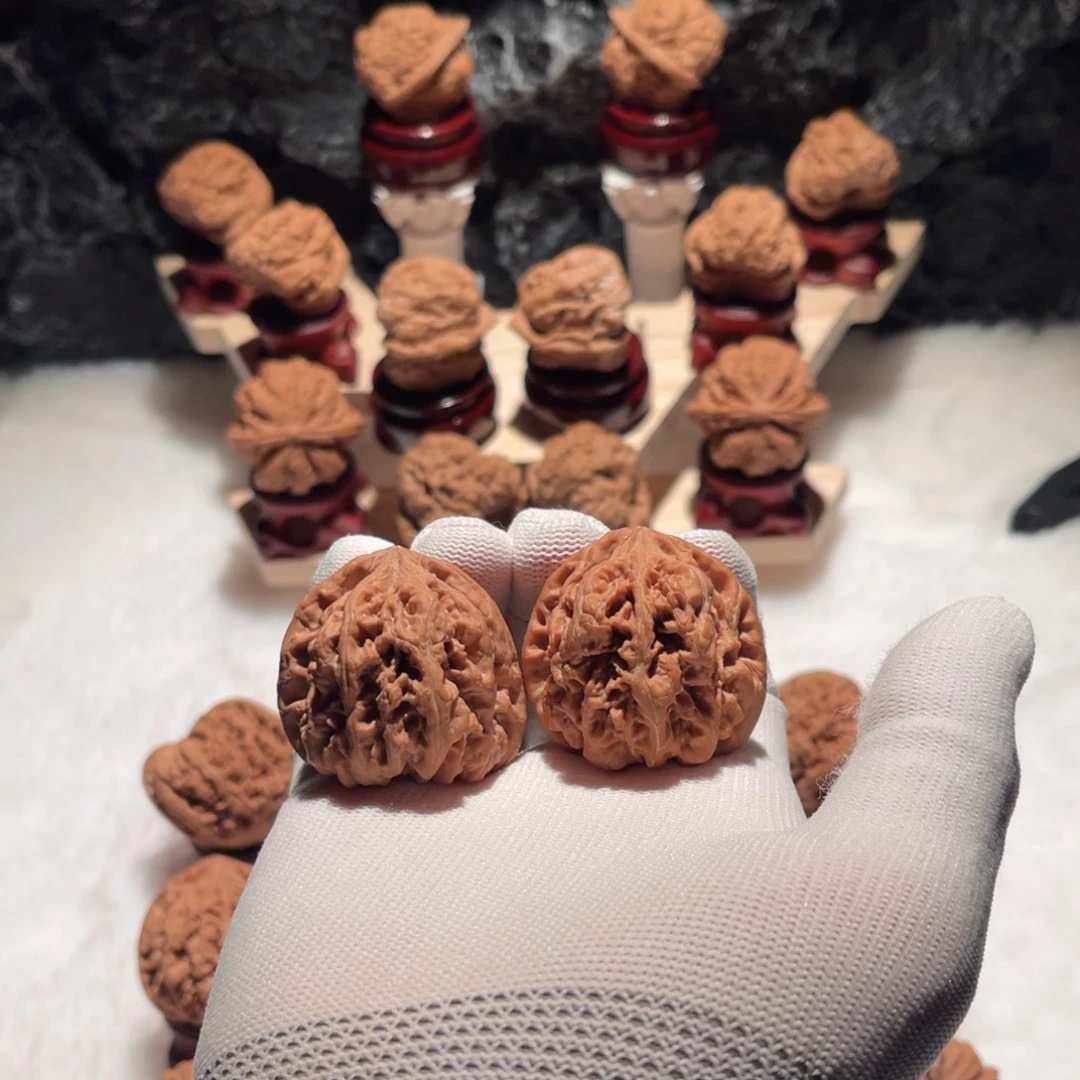 文玩核桃吊坠全品三角大粗筋核桃尺寸42