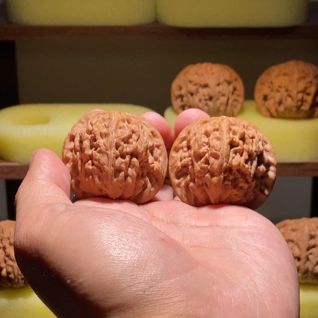 普***姓文玩核桃吊坠全品40尺正磨高桩山地无药精品对