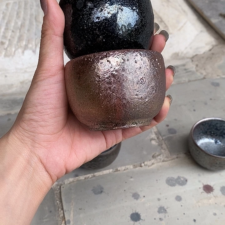 刘***隐云南建水柴烧主人杯