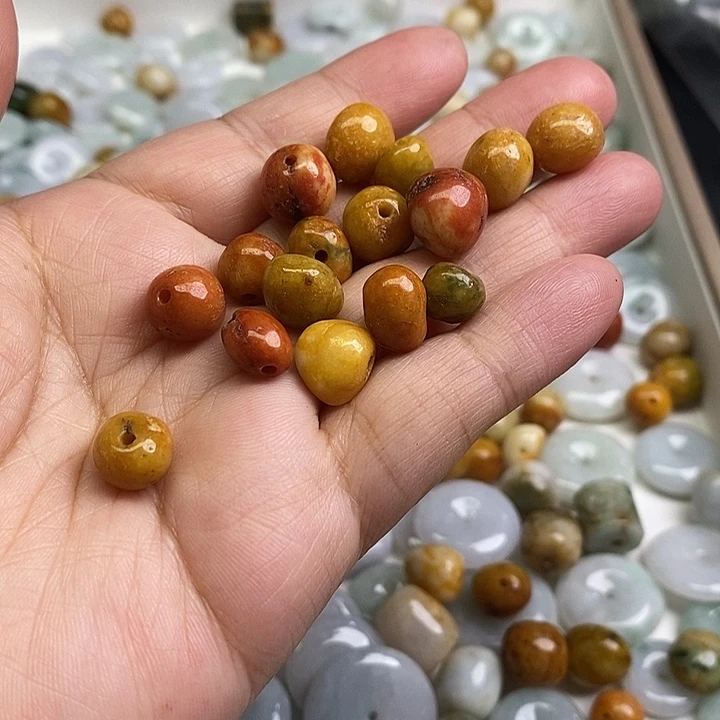 可****翡翠未镶嵌颈饰天然翡翠070