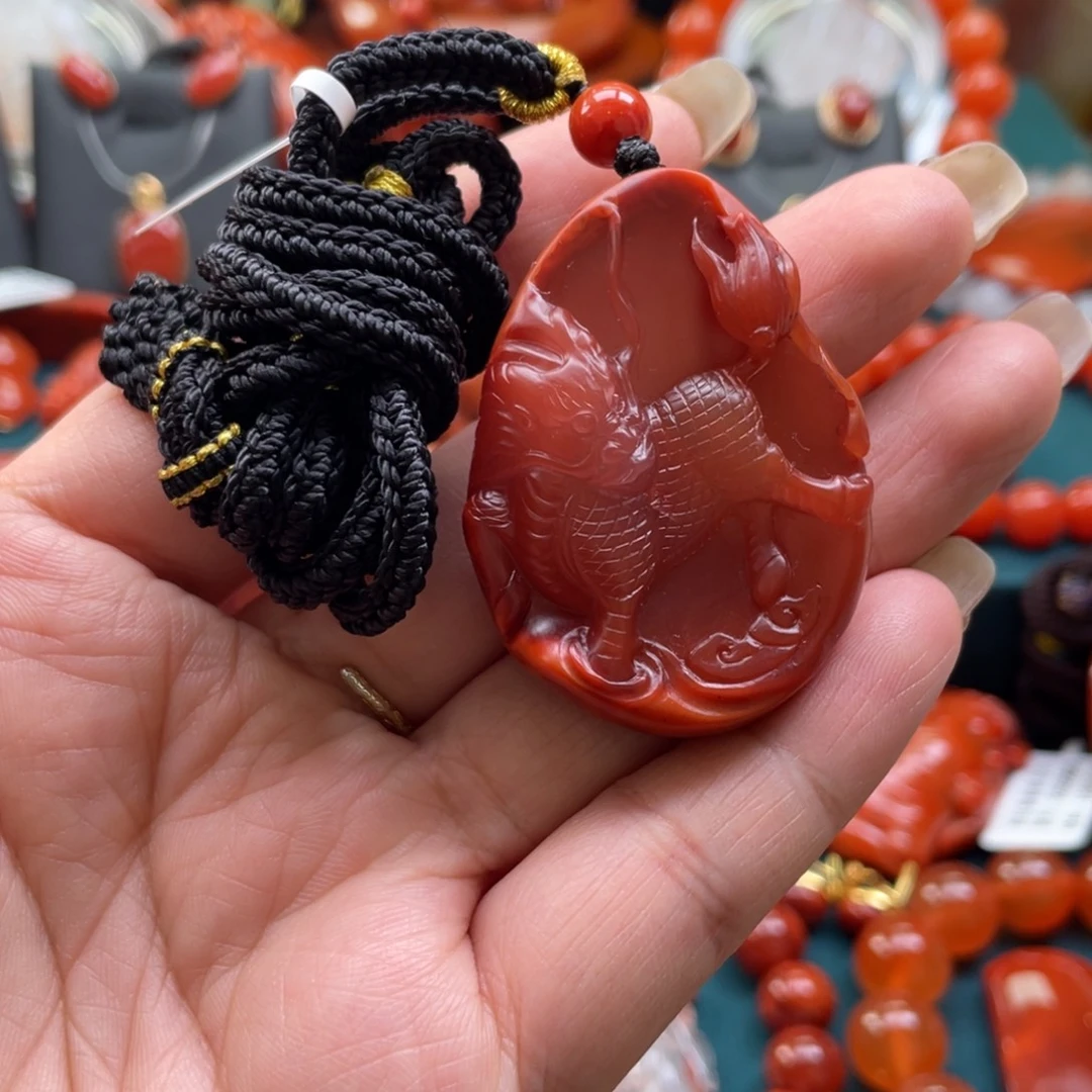 南红玛瑙未镶嵌原矿南红南红麒麟吊坠