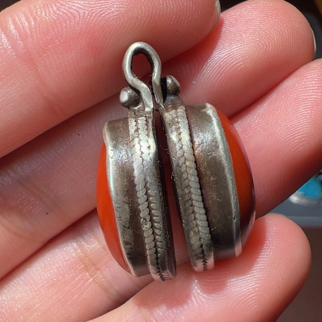 用***8琉璃吊坠（不含链）