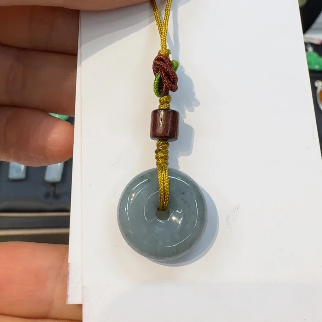 翡翠未镶嵌颈饰挂