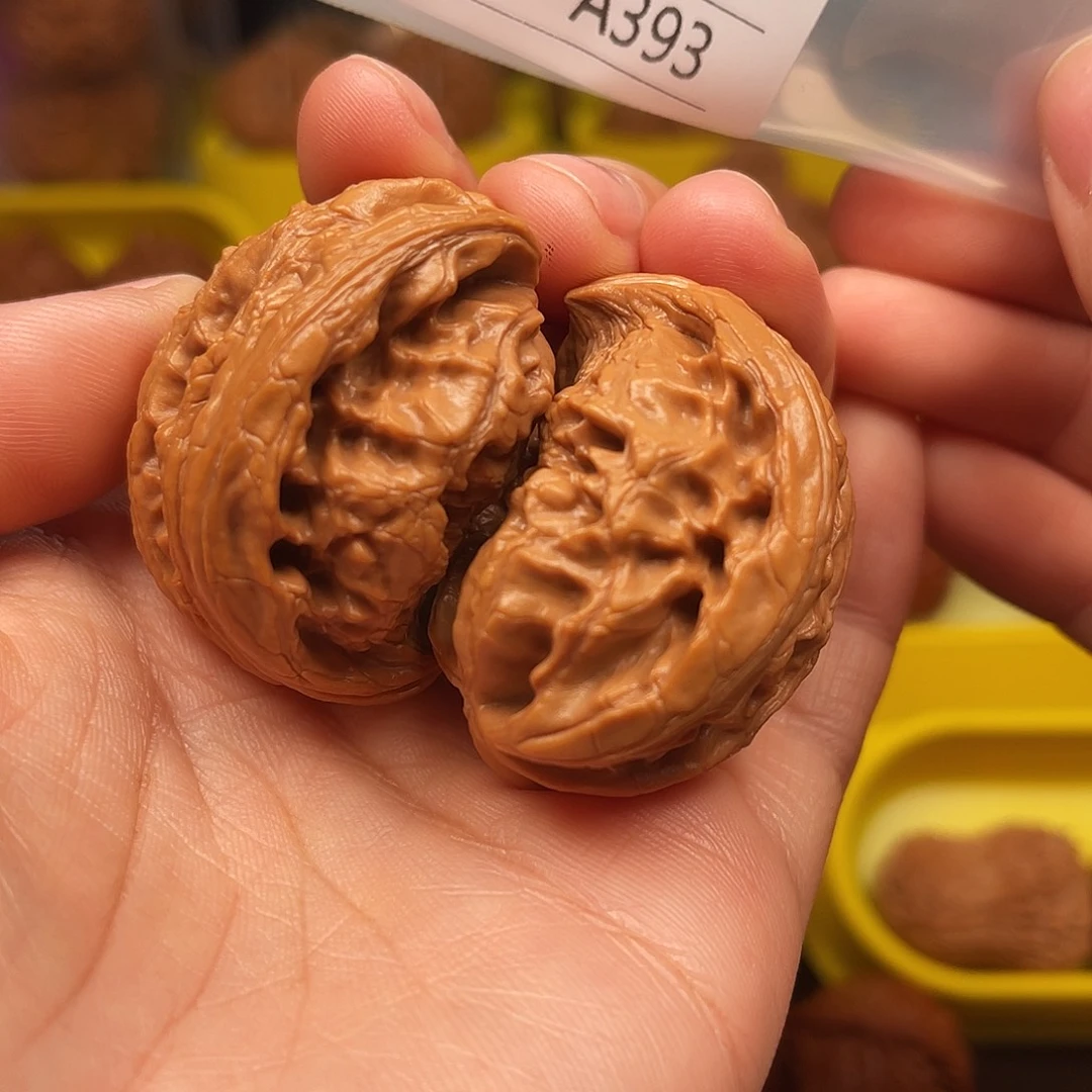 A***L吊坠文玩核桃大孤石蛇头