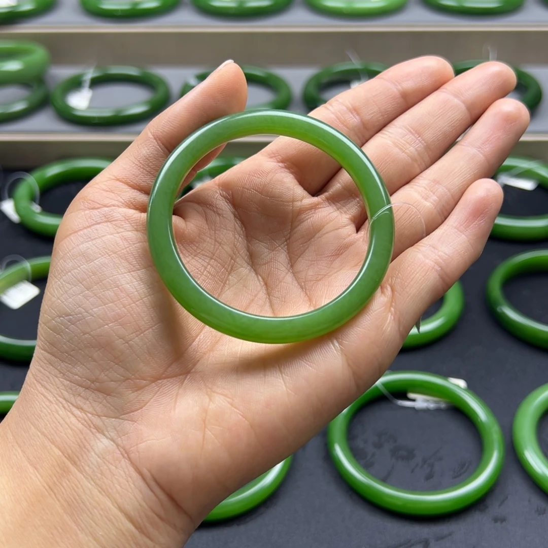 和田玉（碧玉）未镶嵌手镯果绿