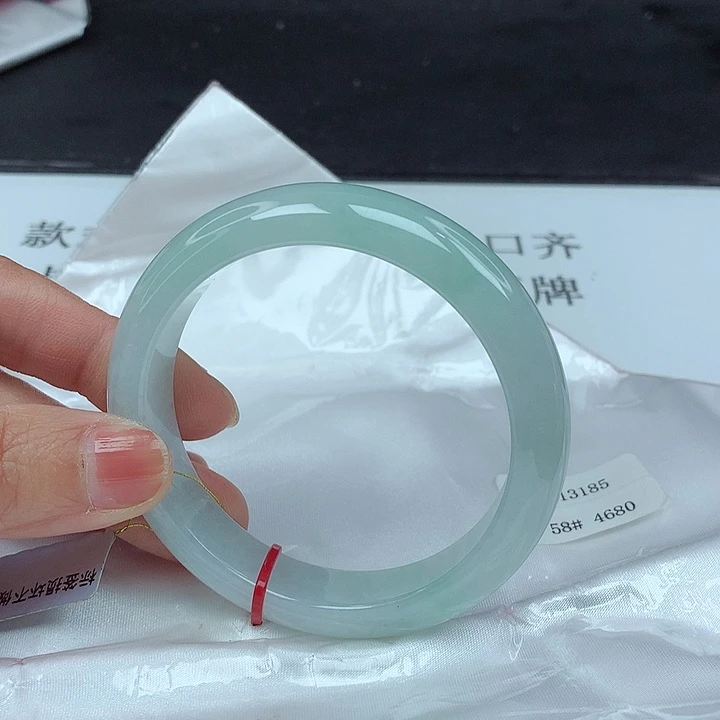 翡翠手镯未镶嵌58圈3185