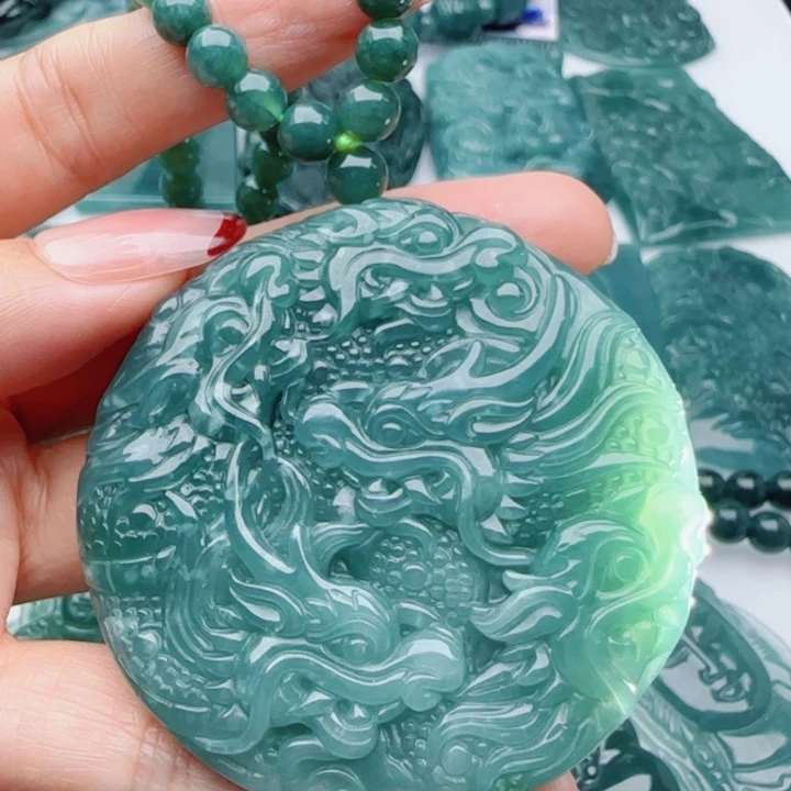 翡翠未镶嵌颈饰多样性发货天然A货翡翠
