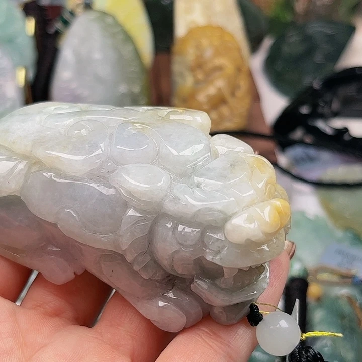 翡翠未镶嵌颈饰挂件