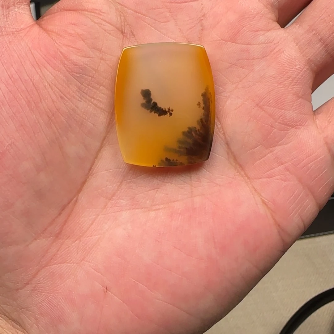 石英质玉（黄龙玉）吊坠(不含链)未镶嵌