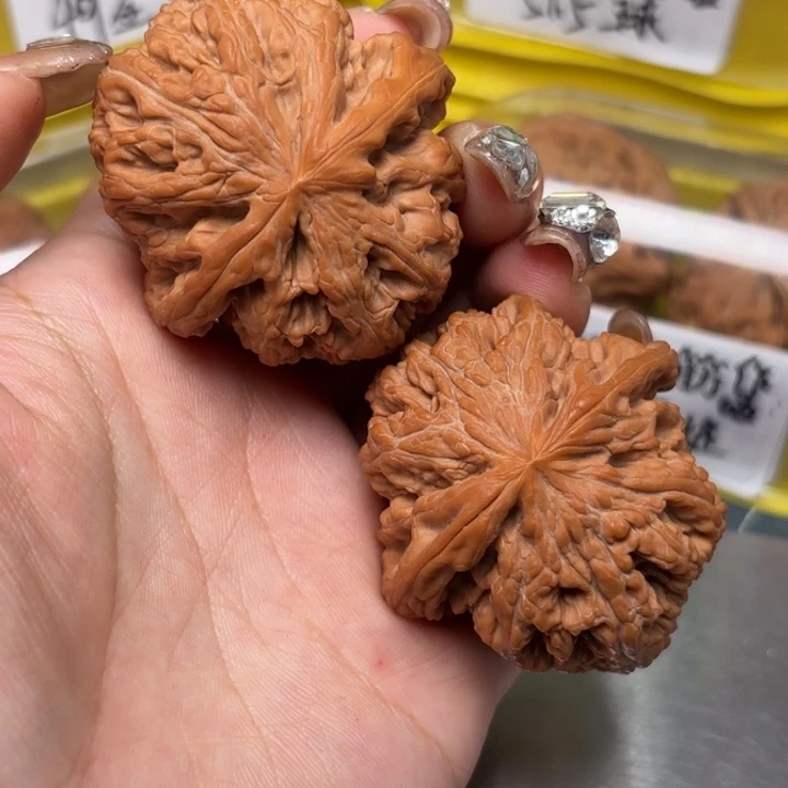 文玩核桃吊坠46-31699-02
