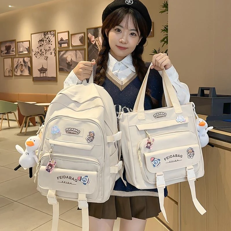 2025新款初中生书包女生高中生小学生超大容量轻便简约双肩背包女