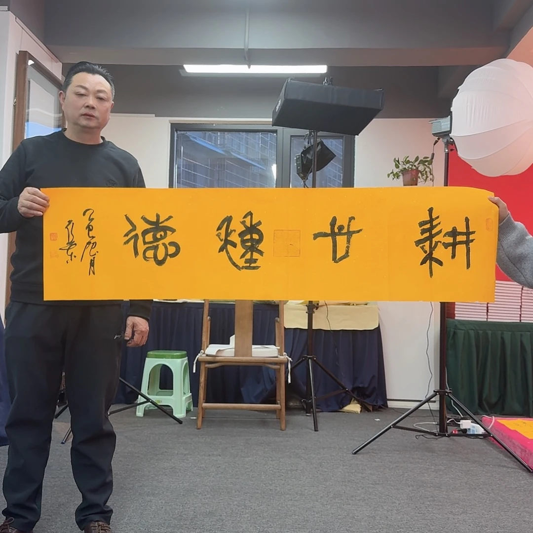 国画多次参加国内外大型