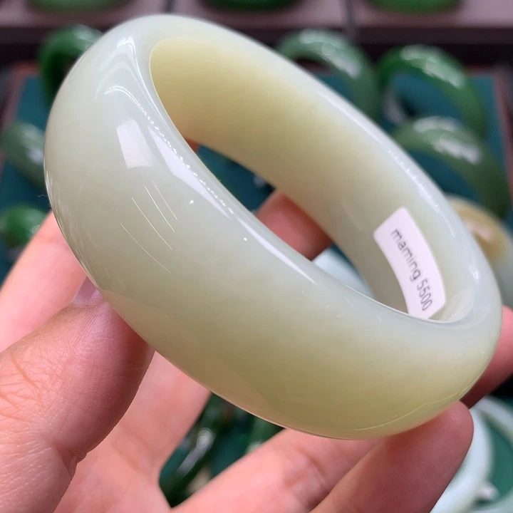 未镶嵌手镯和田玉5758