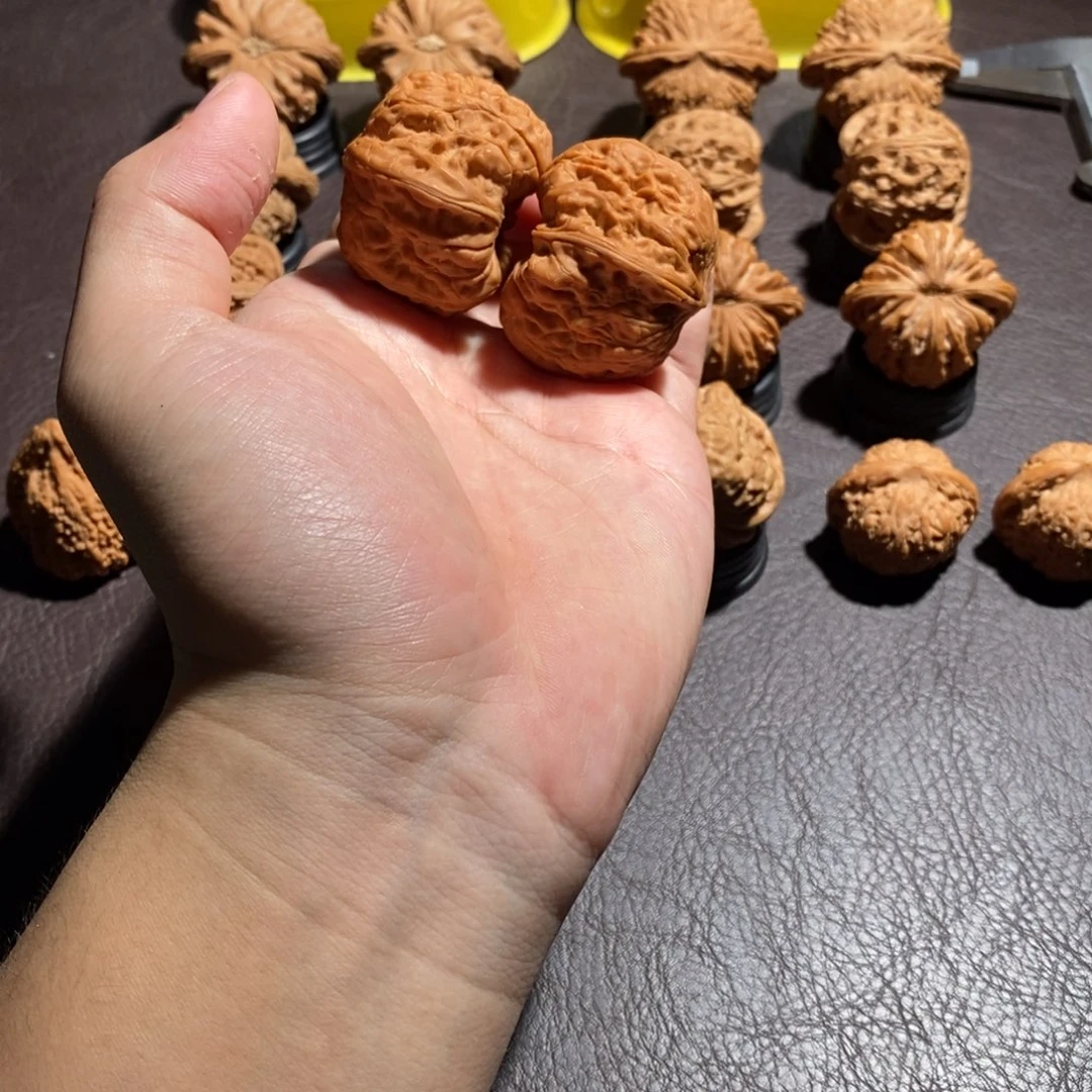 文玩核桃把件38全品平谷凹底