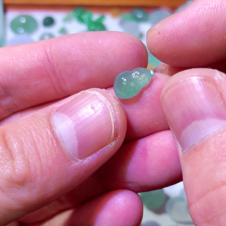 翡翠未镶嵌颈饰天然a货翡翠