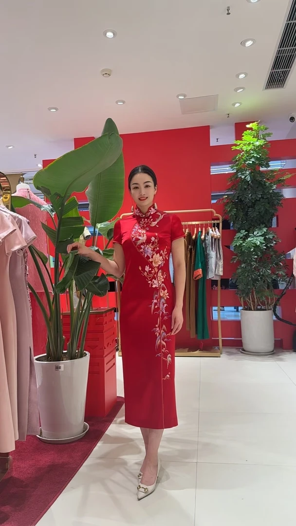 170773六礼红色刺绣中国风婚宴新娘喜婆婆喜妈妈旗袍