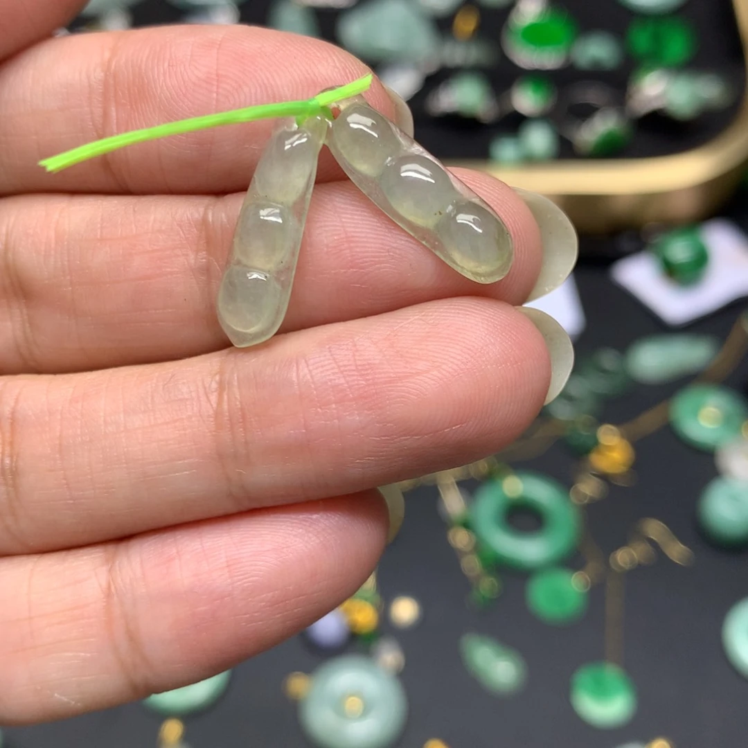 吊坠(不含链)未镶嵌翡翠有纹裂