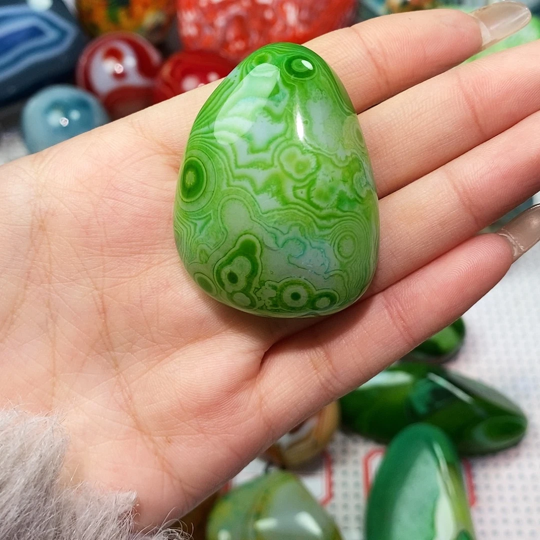 清***月玛瑙/玉髓未镶嵌珠宝奇石