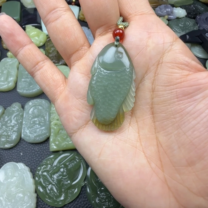 和田玉未镶嵌珠宝奇石