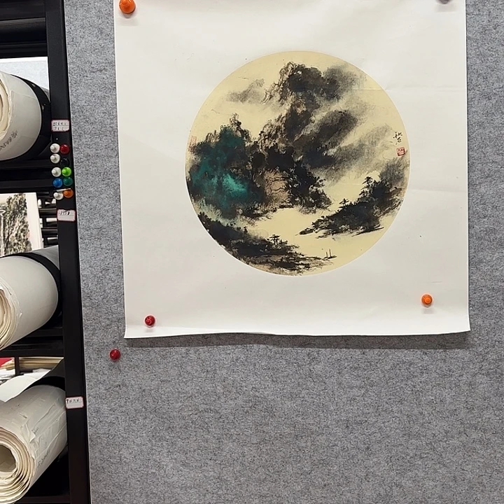 国画花鸟等多种鸟类的栖息