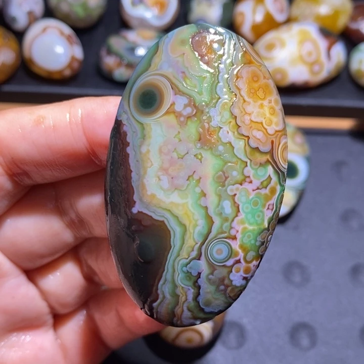 未镶嵌玛瑙/玉髓珠宝半成品84