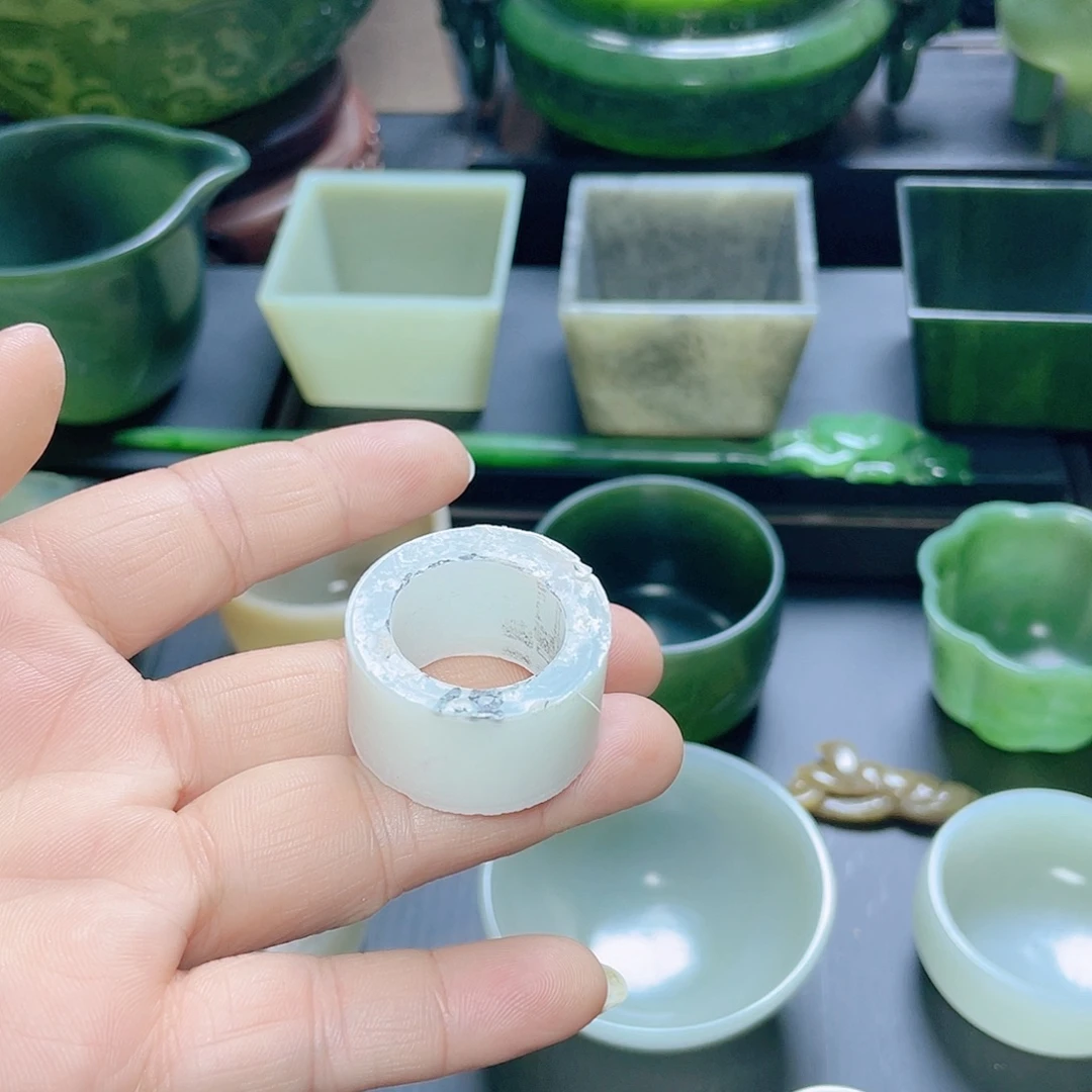 小***財和田玉未镶嵌挂件