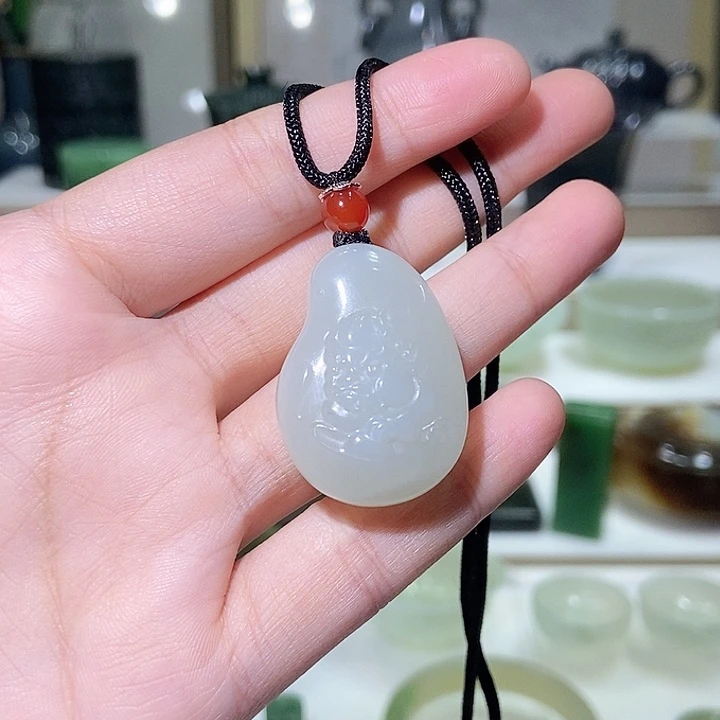 和田玉未镶嵌挂件白玉貔貅