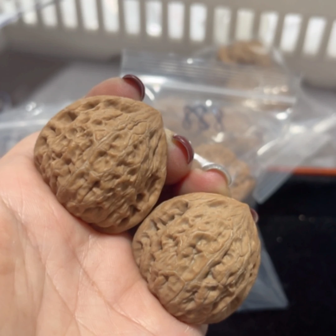 【闪购商品】文玩核桃把件三角锤36