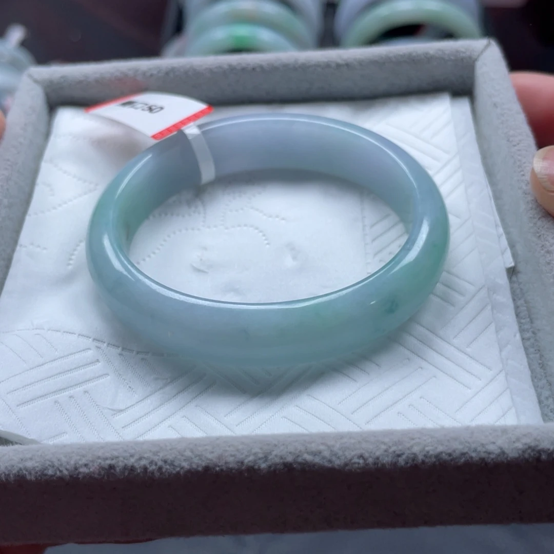 翡翠未镶嵌手镯手镯