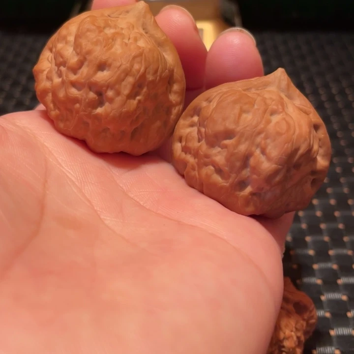 假***懂吊坠文玩核桃古蝉核桃