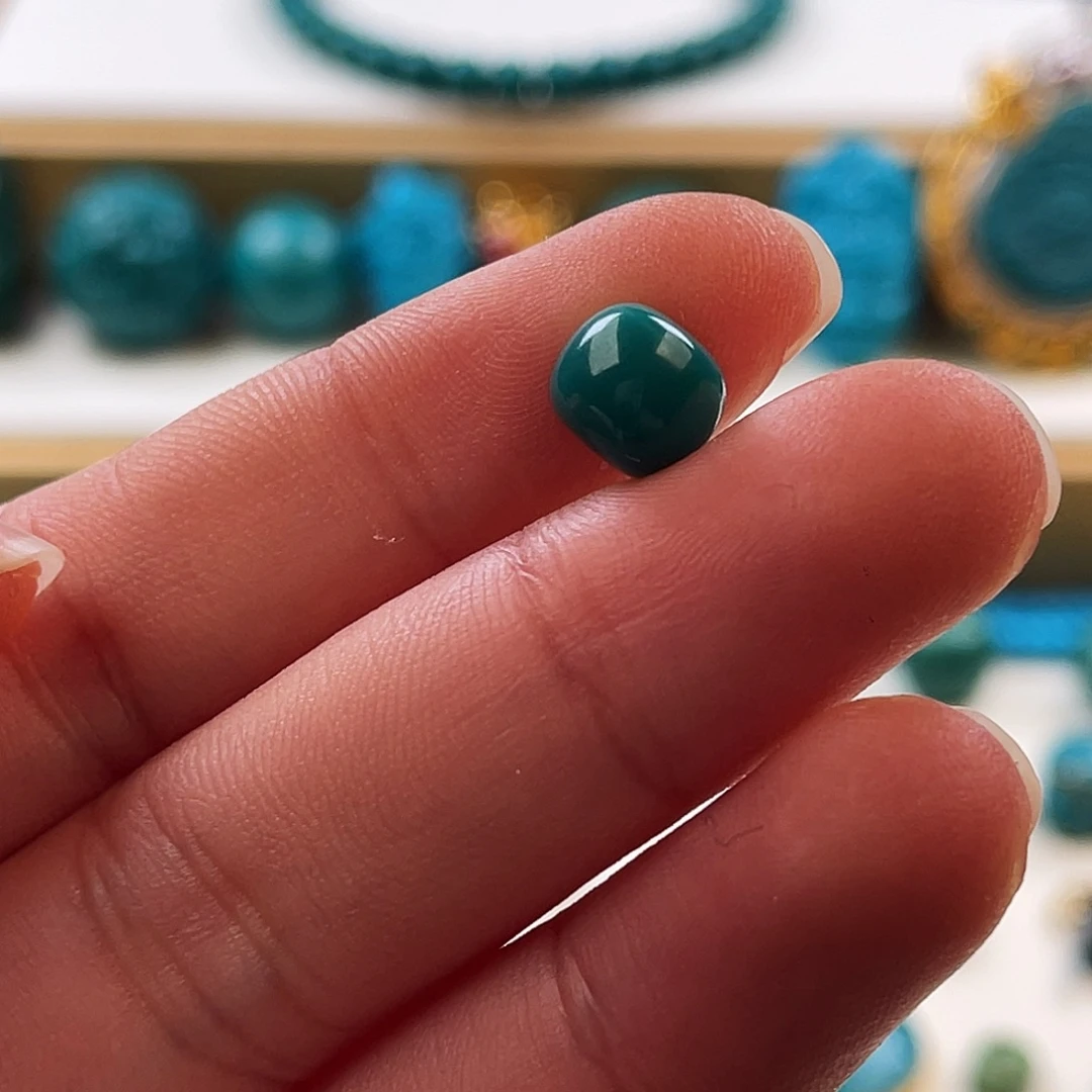 绿松石未镶嵌把件