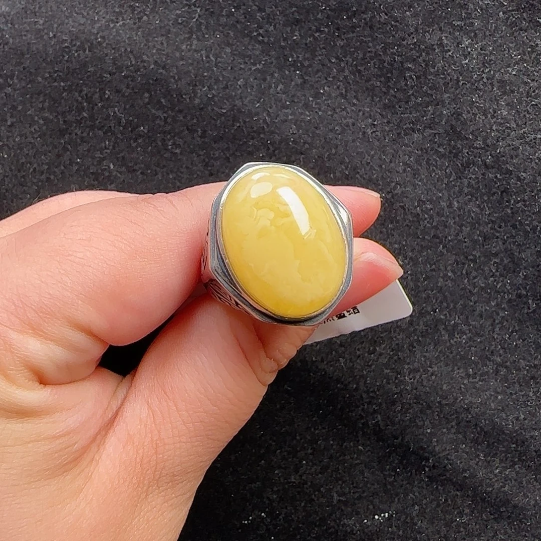 蜜蜡未镶嵌珠宝奇石