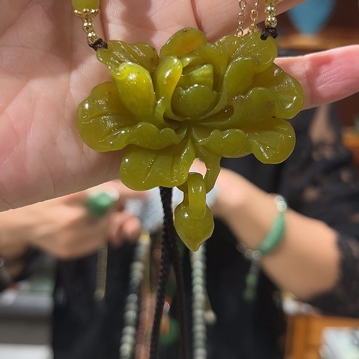 未镶嵌岫玉毛衣链