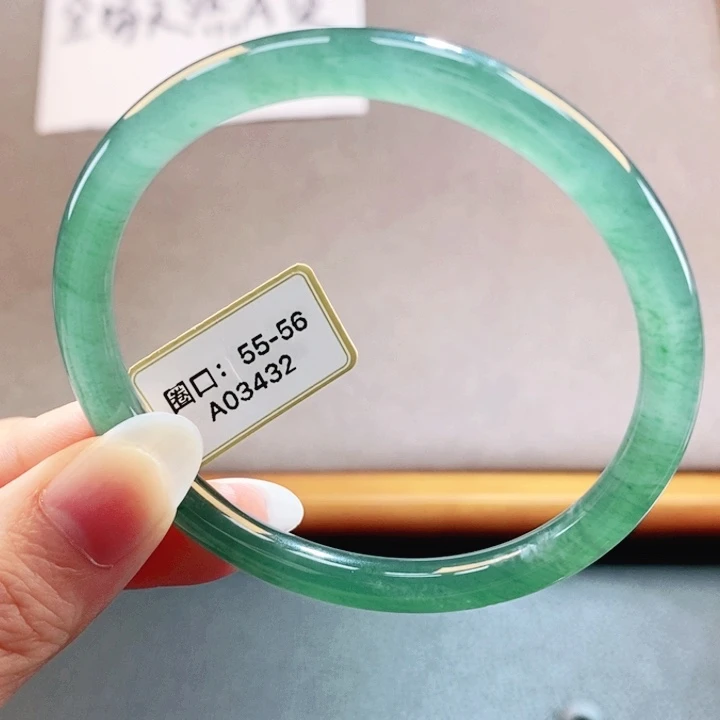 翡翠未镶嵌手镯翡翠手镯16