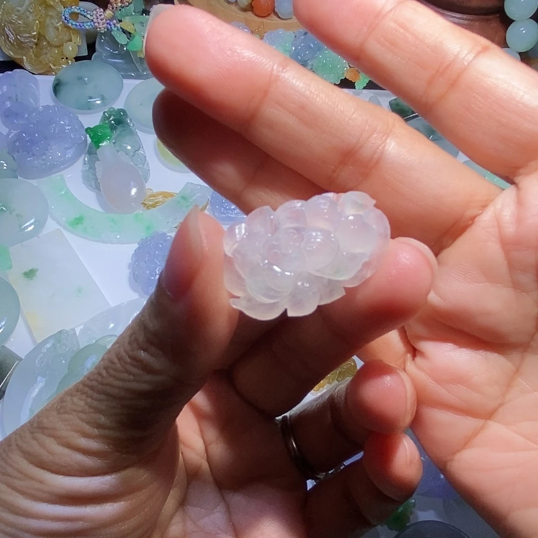 定制翡翠未镶嵌莲花
