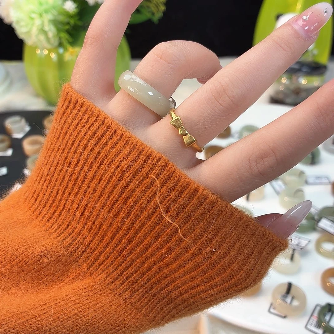 和田玉（糖玉）未镶嵌戒指h12奶绿泥鳅背17不退换